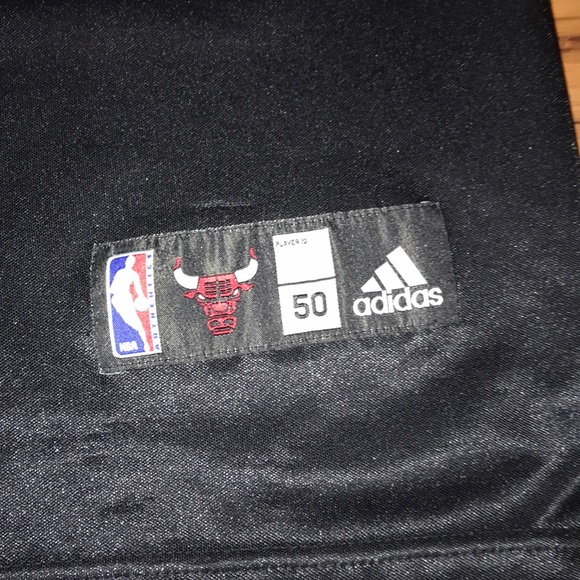 ADIDAS CHICAGO BULLS JERSEY - Picture 2 of 8